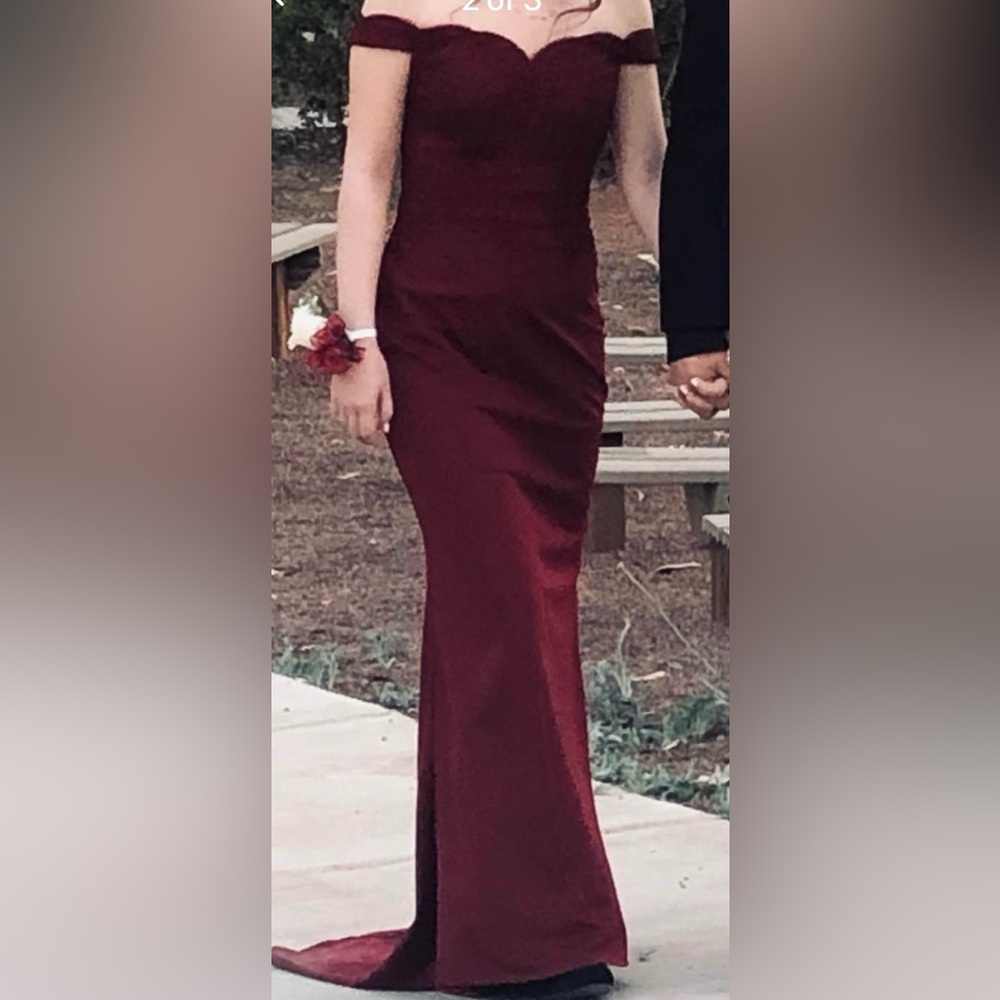 May Queen prom dress. Beautiful burgundy color with lace bodice. Size 4